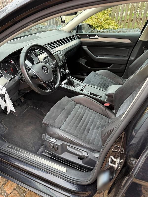 Gebraucht VW Passat Highline 150 PS (110 kW) 2015 Schwarz Limousine