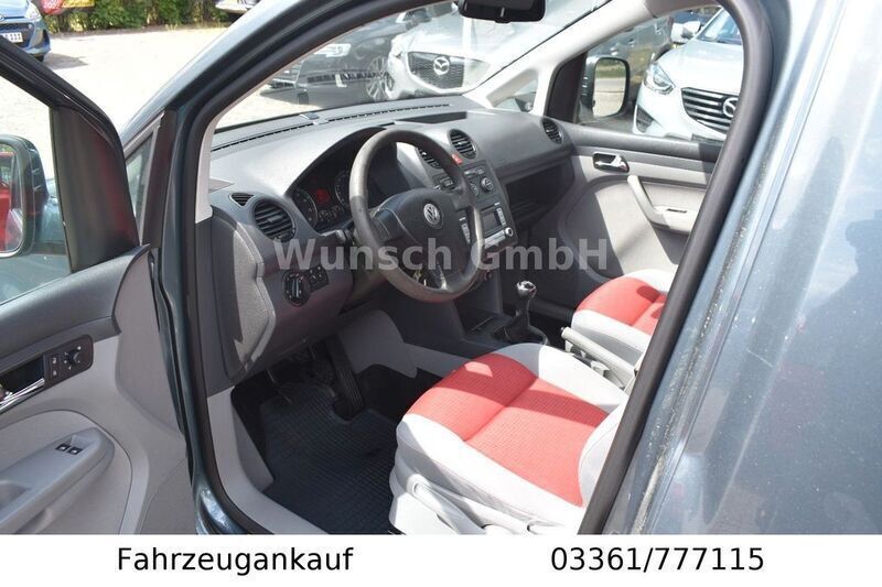 Second-hand VW Caddy Team 109 CP (80 kW) 2009 Gri Monovolum