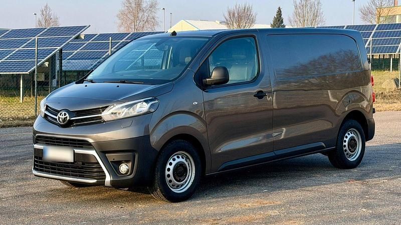 Gebraucht Toyota Proace 144 PS (105 kW) 2022 Grau Van / Kleinbus