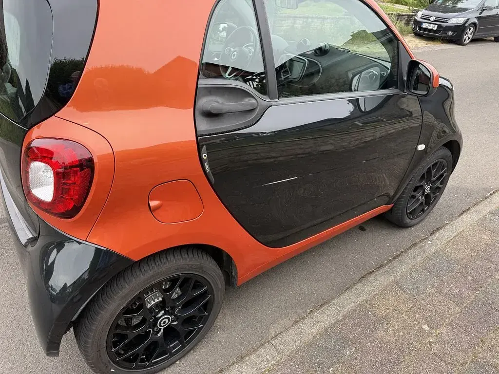 Gebraucht Smart ForTwo Coupé 90 PS (66 kW) 2018 Schwarz Coupé