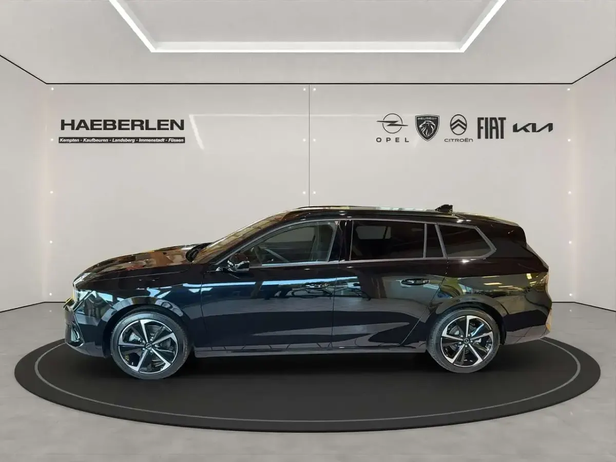 Neu Opel Astra 131 PS (96 kW) 2025 Schwarz Kleinwagen