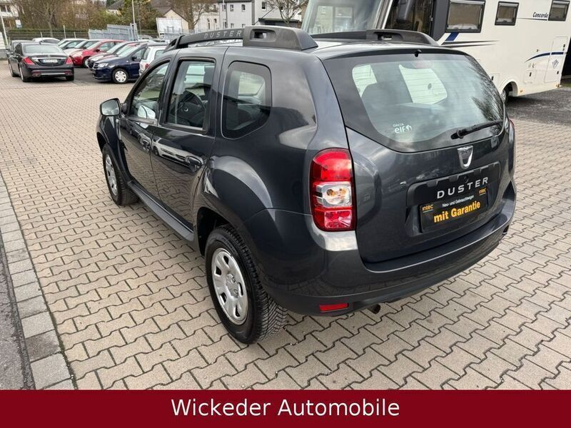 Gebraucht Dacia Duster Lauréate 125 PS (91 kW) 2015 Grau SUV