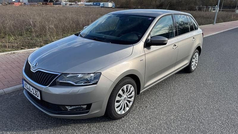 Gebraucht Skoda Rapid Ambition 95 PS (69 kW) 2017 Braun Kleinwagen