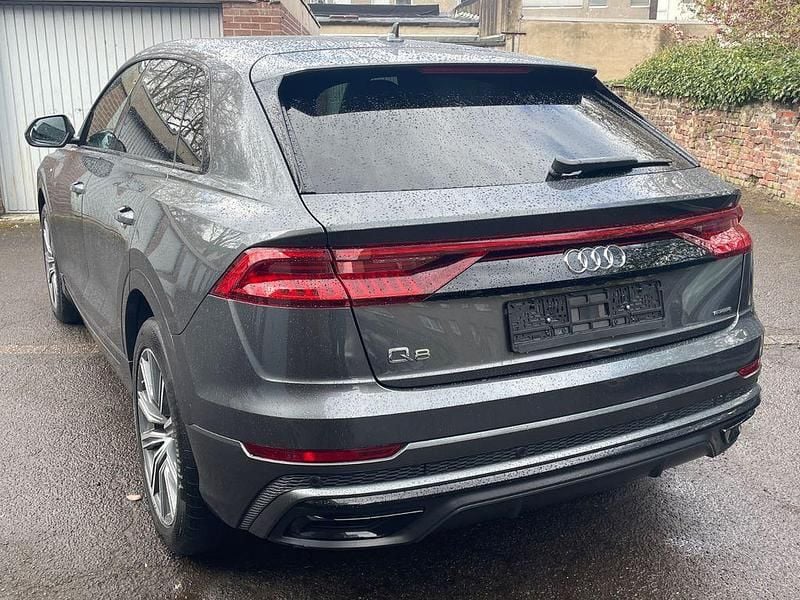 Gebraucht Audi Q8 S-Line 286 PS (210 kW) 2020 Grau SUV