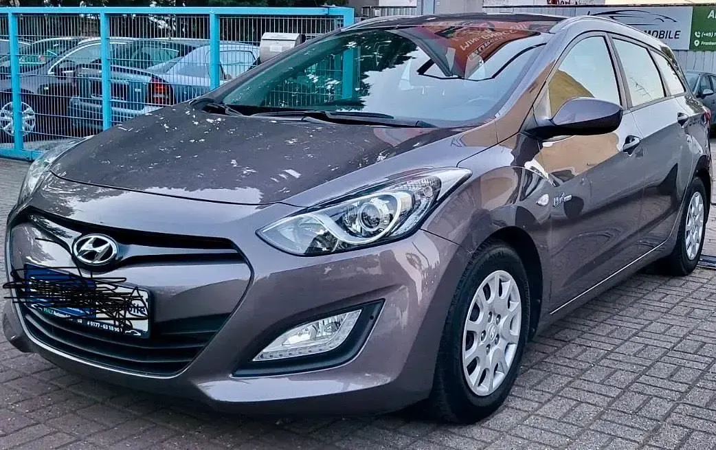 Gebraucht Hyundai i30 110 PS (80 kW) 2014 Andere farben Kombi
