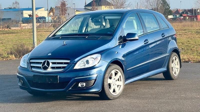 Blau Gebraucht 2008 Mercedes 200 Limousine | 3.250 € (Guter Preis) - Bild 1/4