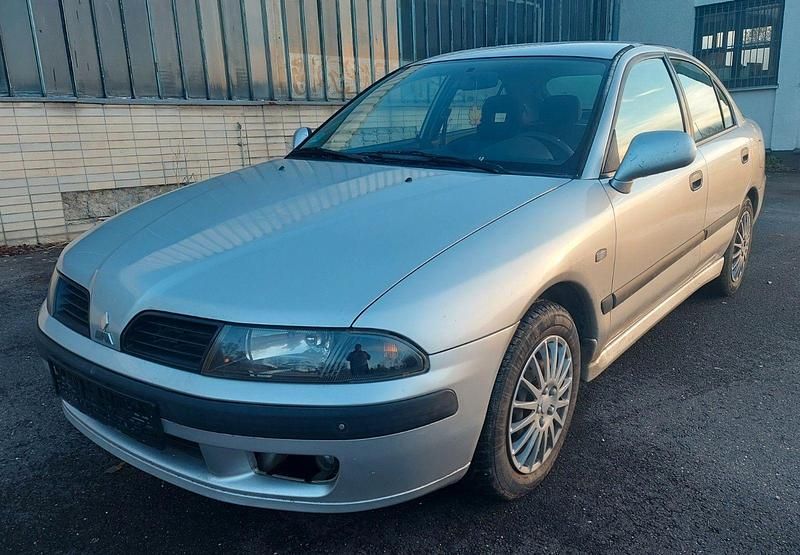 Silber Gebraucht 2002 Mitsubishi Carisma Motion Limousine | 1.500 € (Fairer Preis) - Bild 1/4