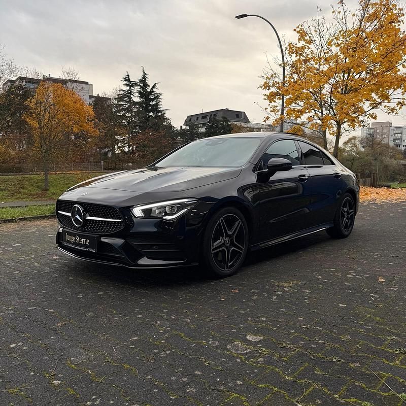 Schwarz Gebraucht 2023 Mercedes CLA250 AMG line Limousine | 38.500 € (Etwas zu teuer) - Bild 1/4