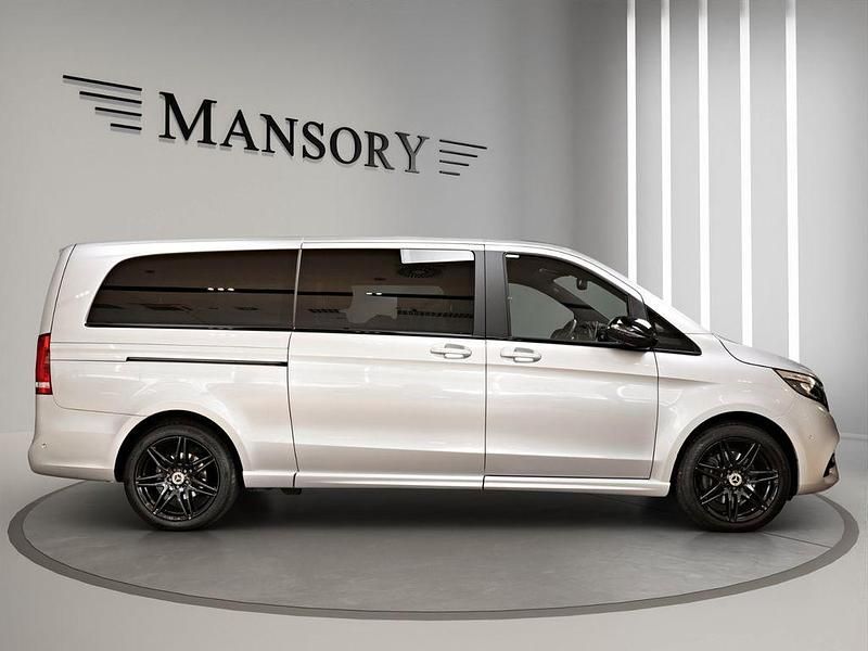 Gebraucht Mercedes V300 Night 237 PS (174 kW) 2022 Silber Van / Kleinbus