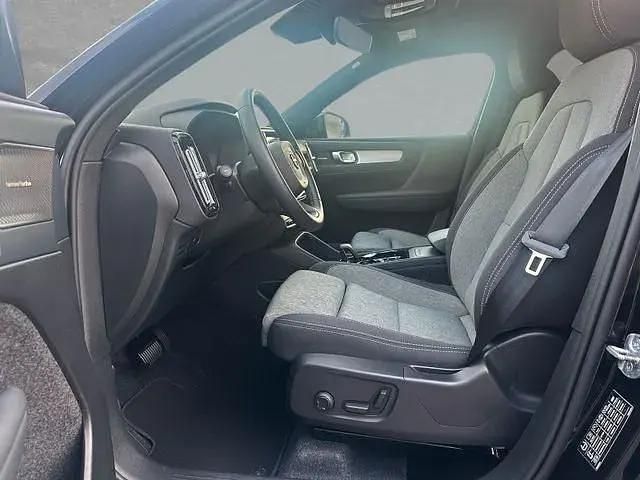 Second-hand Volvo XC40 Plus 2025 Negru SUV