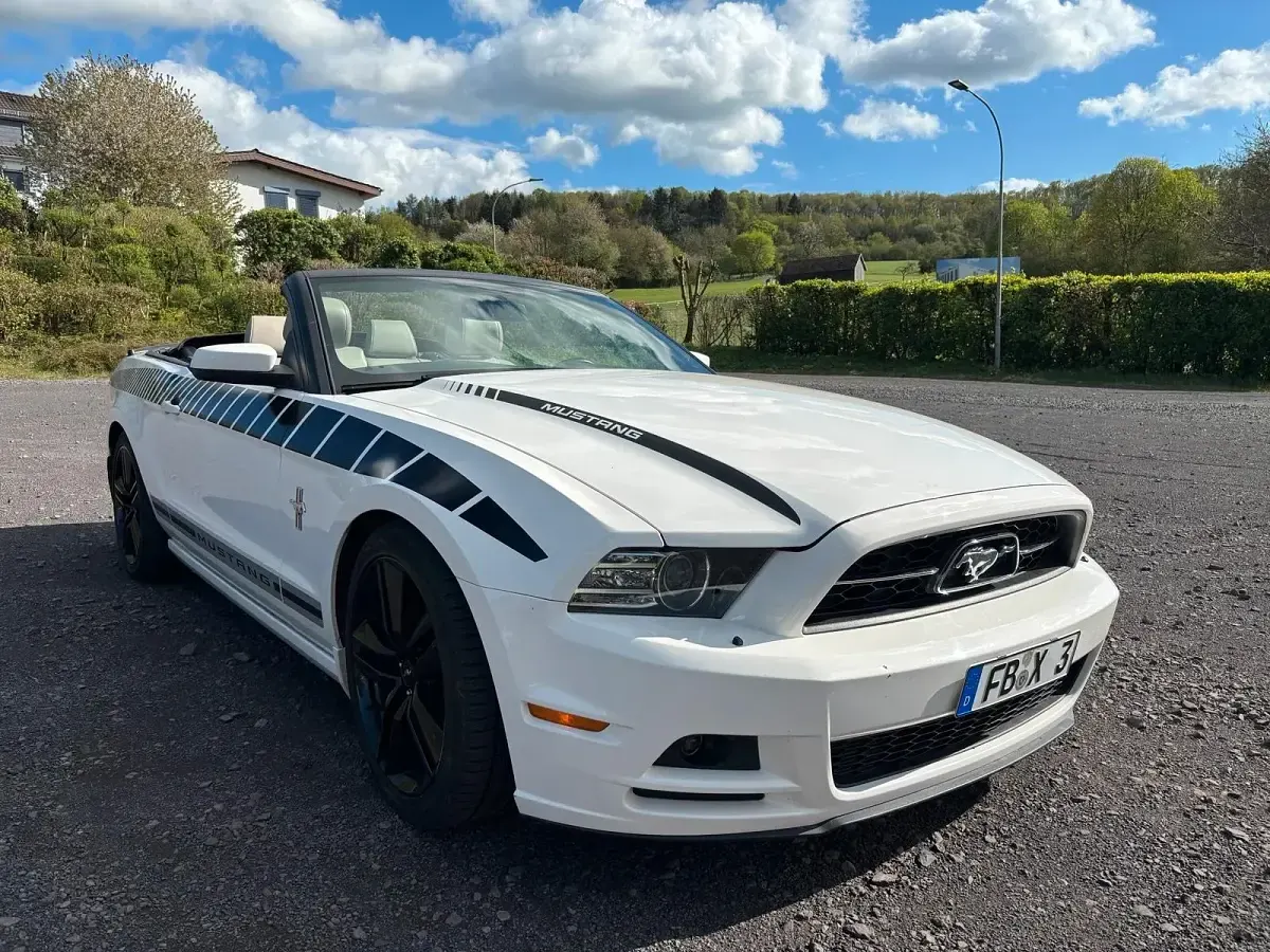 Occasion Ford Mustang 306 ch (225 kW) 2013 Blanc Cabriolet