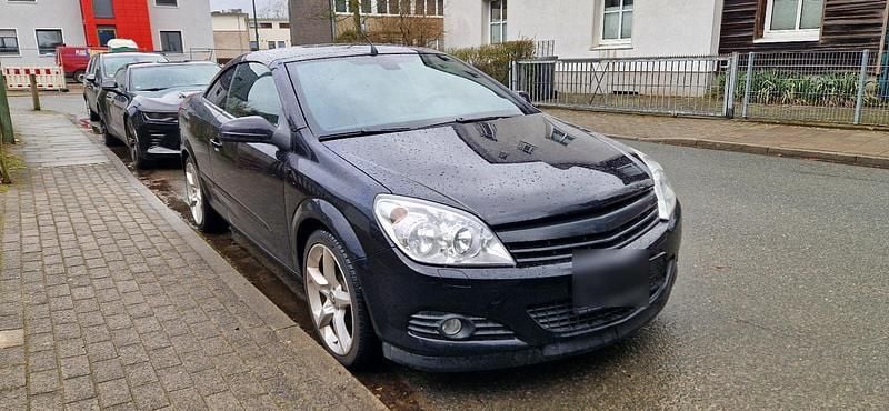 Gebraucht Opel Astra Cabriolet 140 PS (102 kW) 2008 Schwarz Cabrio