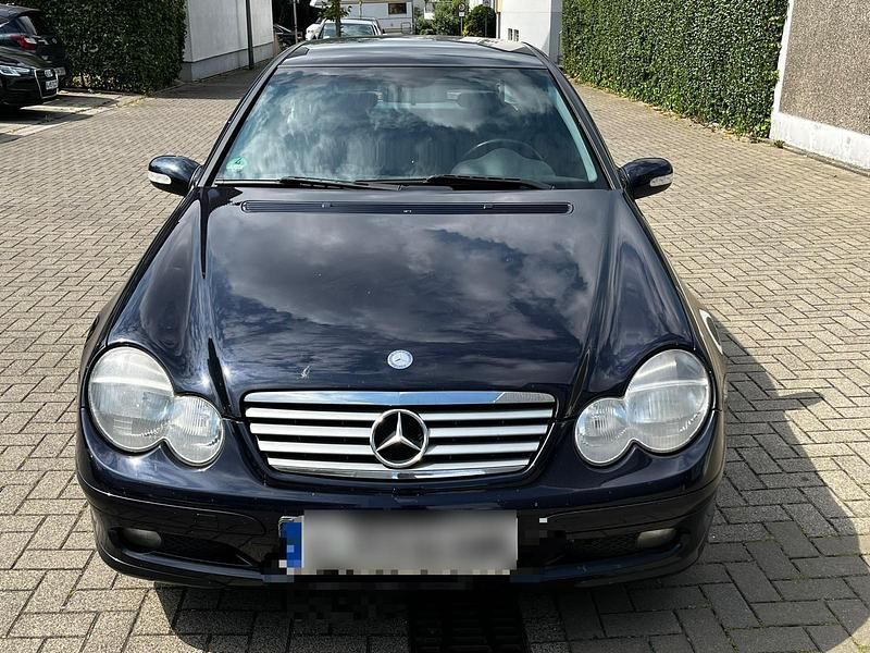 Blau Gebraucht 2003 Mercedes C180 Coupé | 2.950 € (Etwas zu teuer) - Bild 1/4