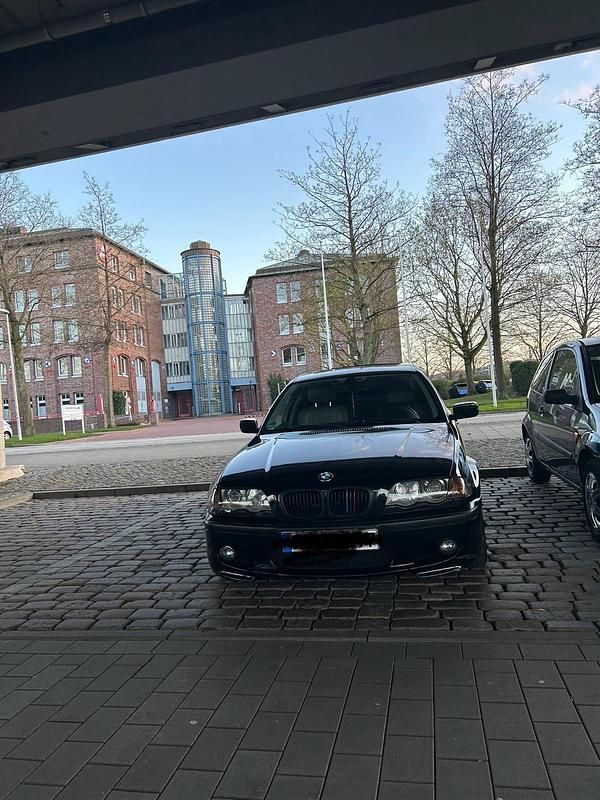 Gebraucht BMW 320 230 PS (169 kW) 2001 Schwarz Limousine