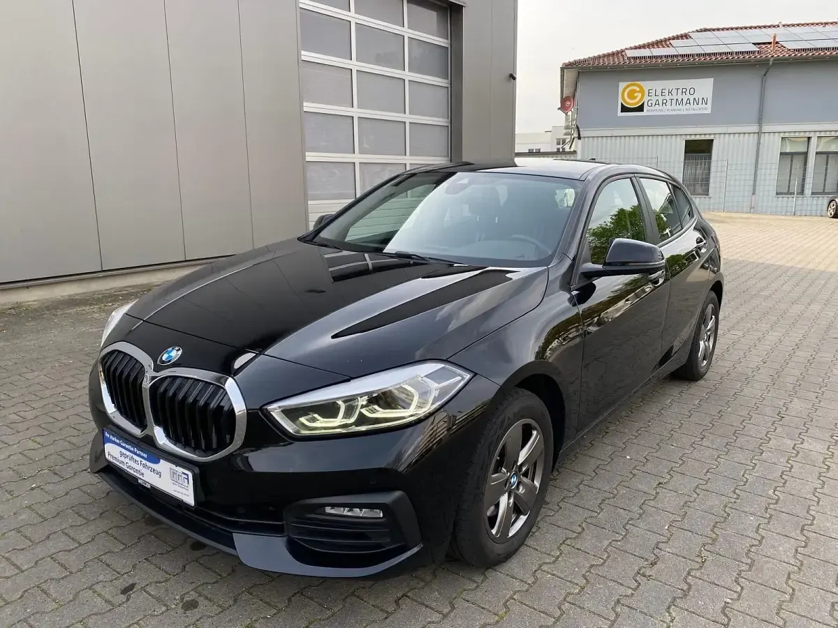 Gebraucht BMW 118 Advantage 150 PS (110 kW) 2023 Schwarz Kleinwagen
