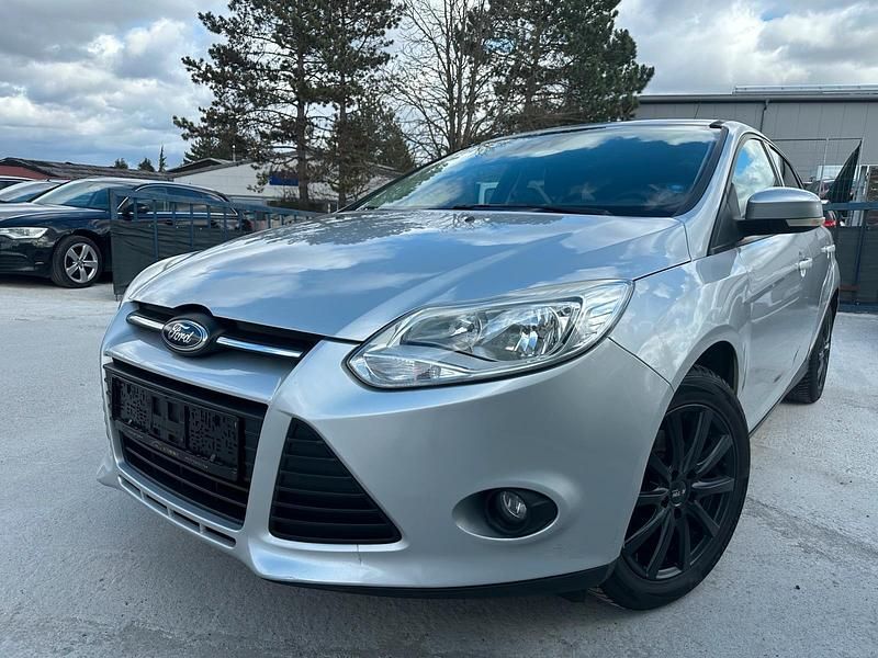 Second-hand Ford Focus 100 CP (73 kW) 2012 Argintiu Berlinǎ