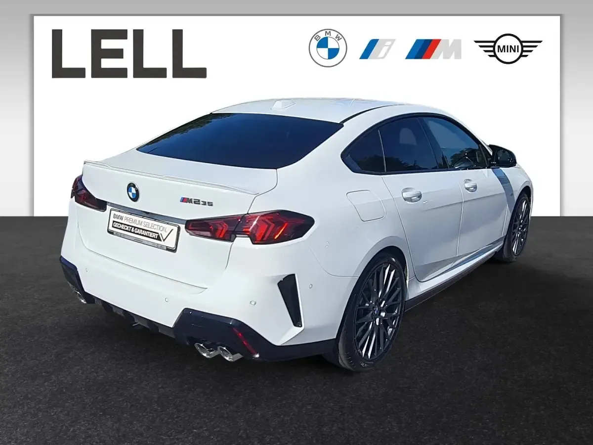 Gebraucht BMW M235 Performance 317 PS (233 kW) 2025 Weiß Coupé