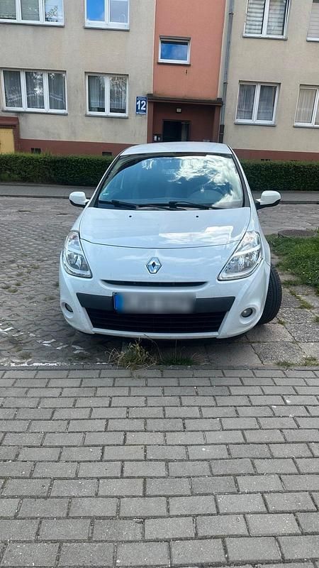 Weiß Gebraucht 2009 Renault Clio II Kleinwagen | 1.500 € (Fairer Preis) - Bild 1/4
