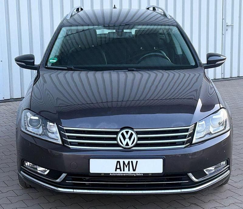 Gebraucht VW Passat Highline 140 PS (102 kW) 2013 Schwarz Kombi