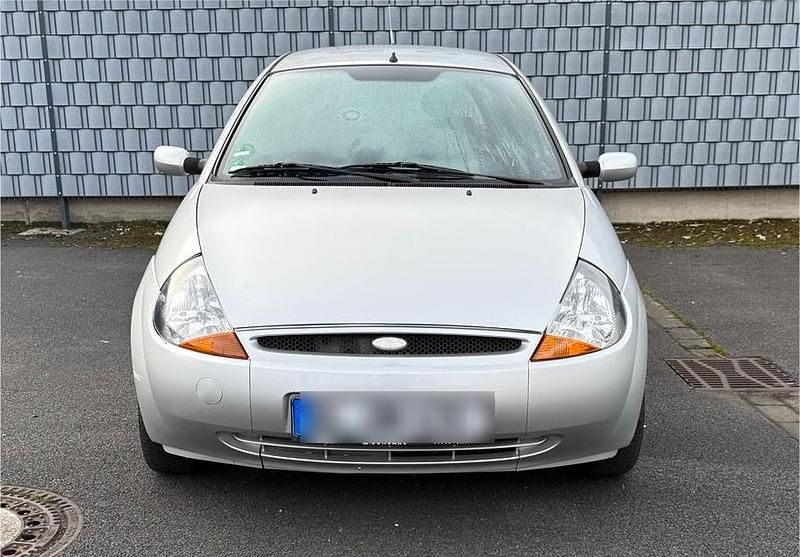 Silber Gebraucht 2005 Ford Ka Kleinwagen | 900 € (Fairer Preis) - Bild 1/4
