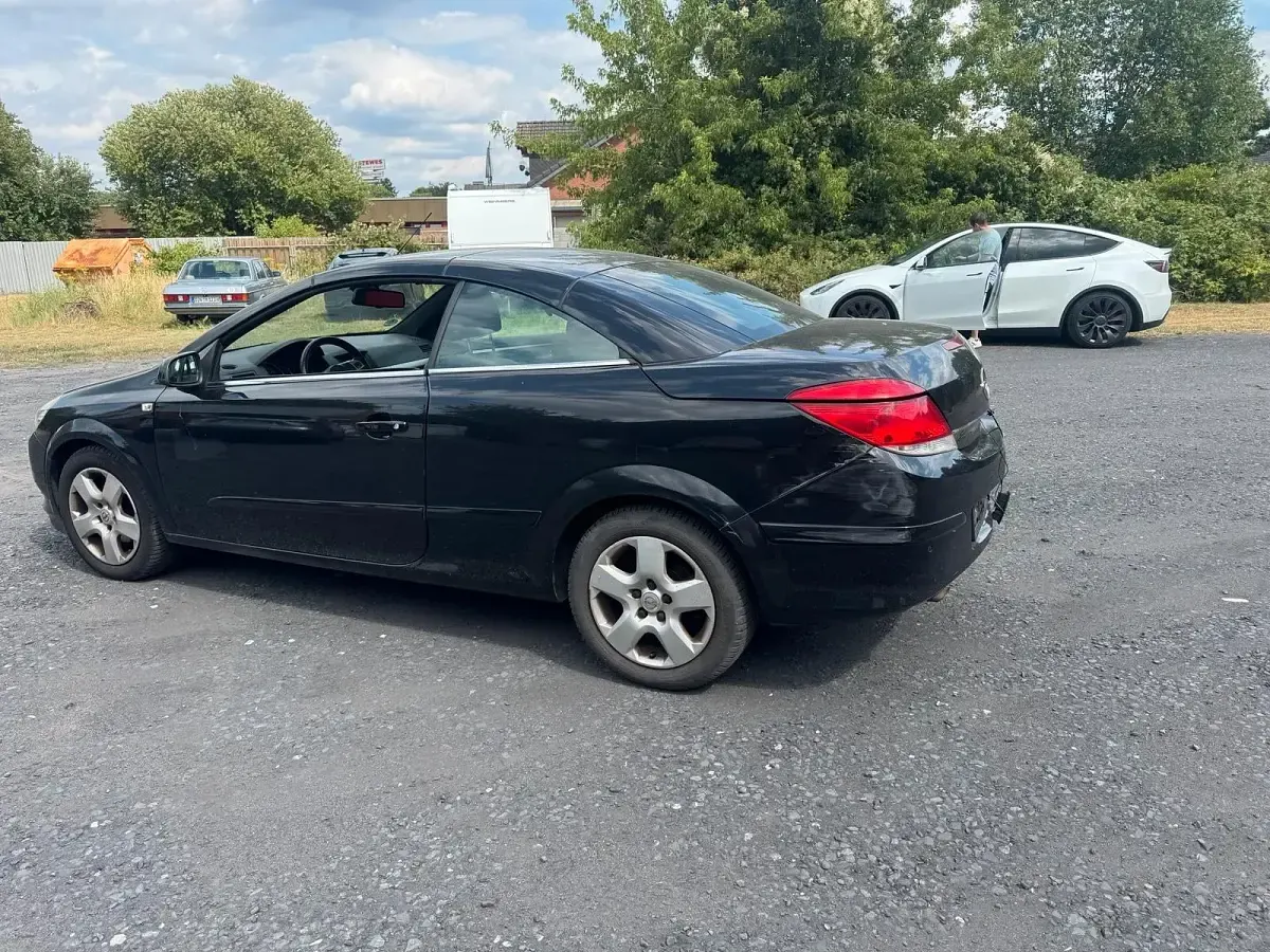 Gebraucht Opel Astra 120 PS (88 kW) 2007 Schwarz Cabrio