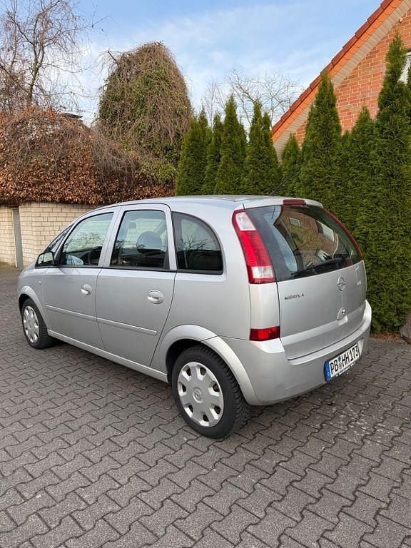 Gebraucht Opel Meriva 90 PS (66 kW) 2005 Silber Van / Kleinbus
