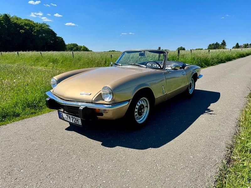 Beige Gebraucht 1972 Triumph Spitfire Cabrio | 10.999 € - Bild 1/4