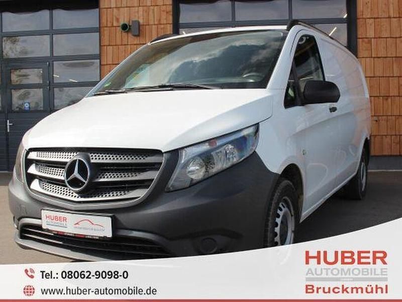 Arktikweiß Gebraucht 2019 Mercedes Vito Van / Kleinbus | 17.949 € - Bild 1/4
