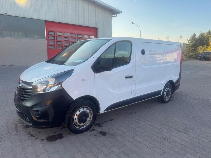 Gebraucht Opel Vivaro 95 PS (69 kW) 2018 Weiß Van / Kleinbus