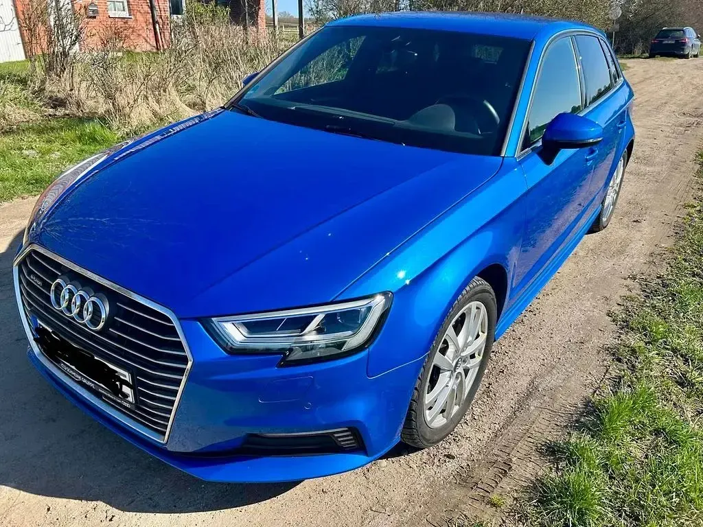 Usata Audi e-tron S-Line 204 CV (150 kW) 2020 Blu SUV