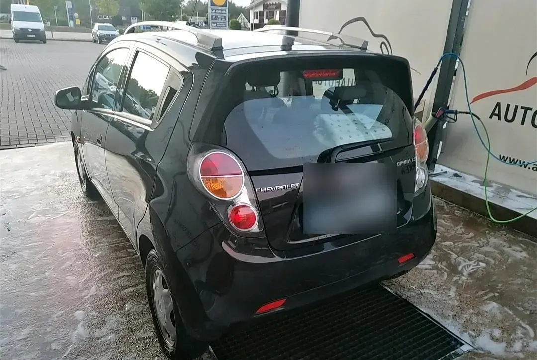 Gebraucht Chevrolet Spark 82 PS (60 kW) 2010 Schwarz Kleinwagen