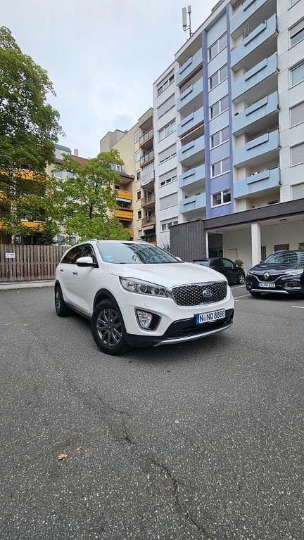Weiß Gebraucht 2015 Kia Sorento Vision SUV | 14.800 € (Fairer Preis) - Bild 1/4