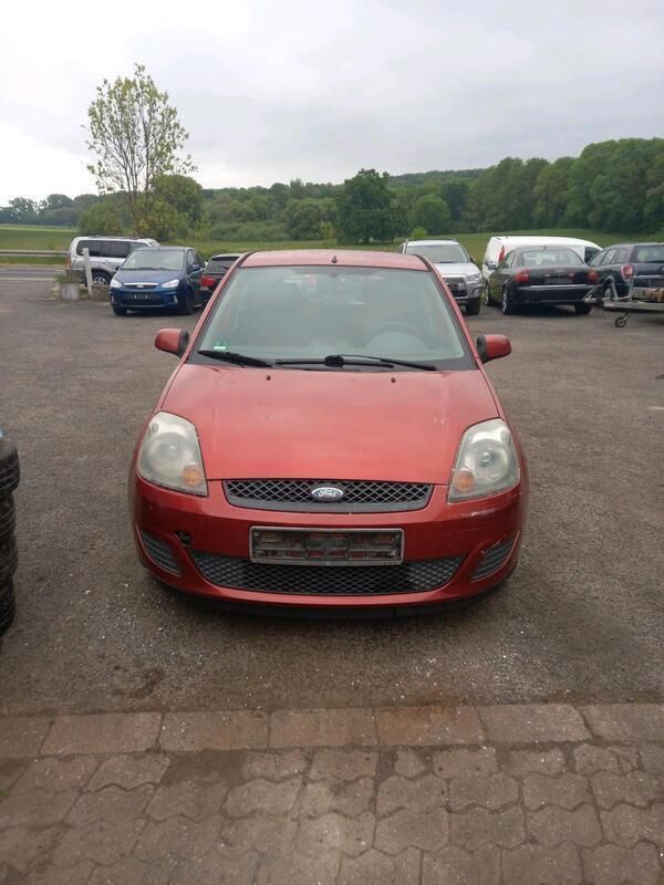 Orange Gebraucht 2007 Ford Fiesta Kleinwagen | 2.100 € - Bild 1/4