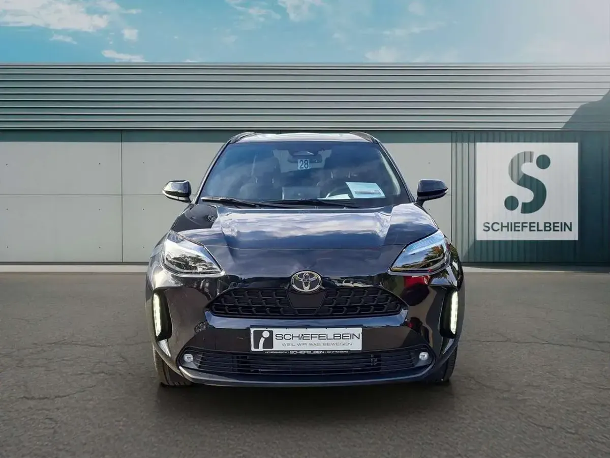 Neu Toyota Yaris Cross 131 PS (96 kW) 2025 Schwarz SUV