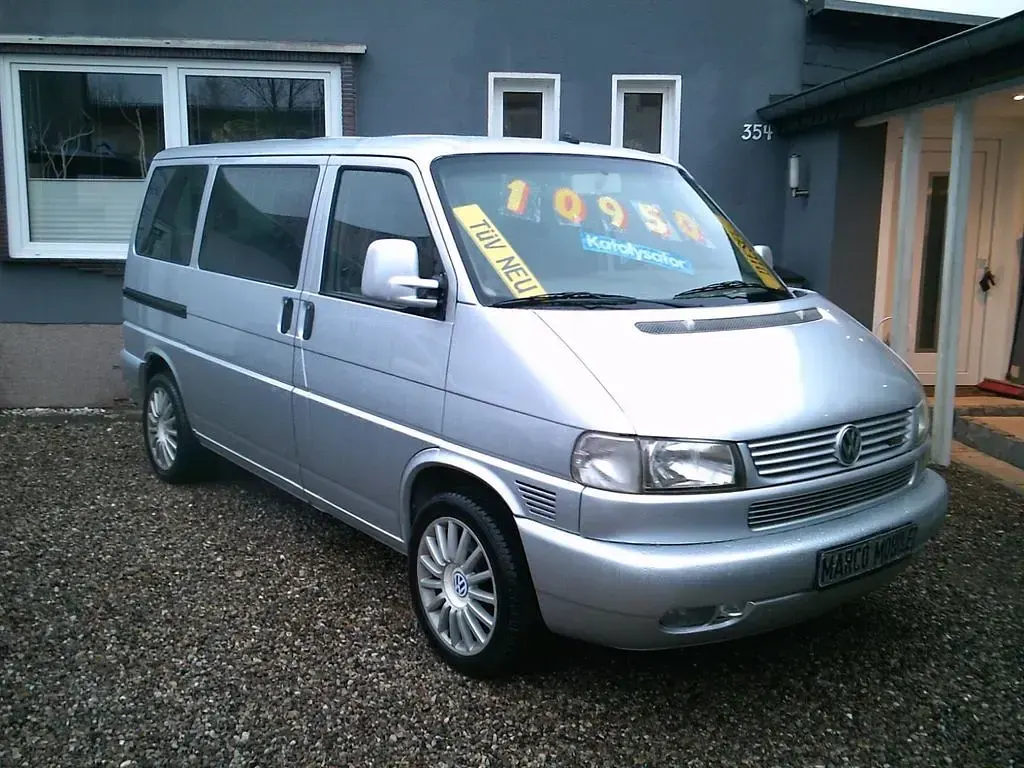 Gebraucht VW Caravelle 102 PS (75 kW) 2001 Silber Van
