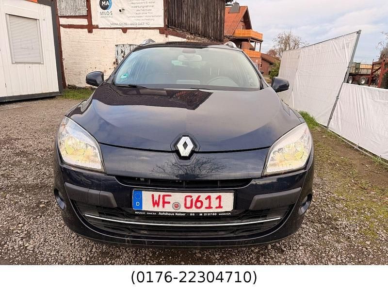 Blau Gebraucht 2010 Renault Mégane GrandTour Luxe Kombi | 4.500 € (Fairer Preis) - Bild 1/4