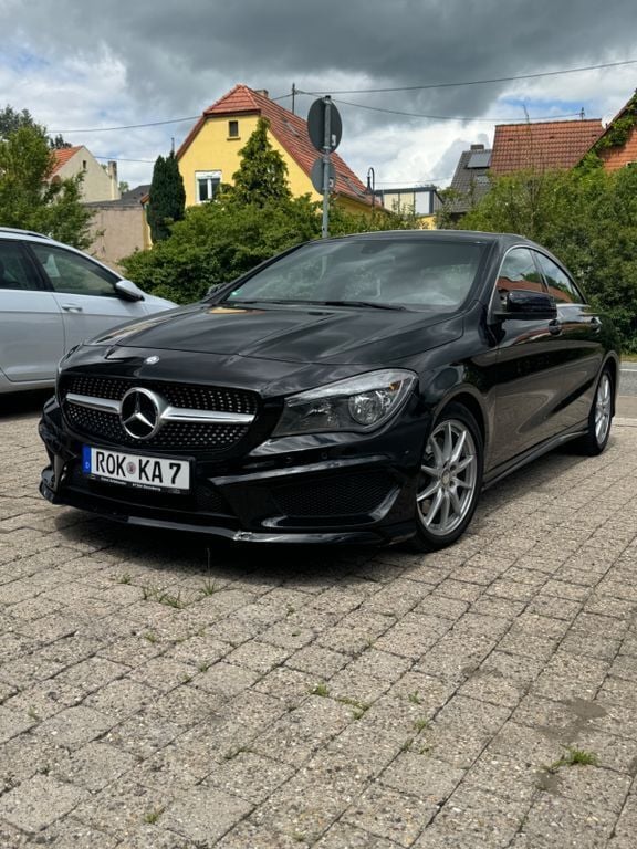 Schwarz Gebraucht 2013 Mercedes CLA220 AMG line Limousine | 16.500 € (Guter Preis) - Bild 1/4