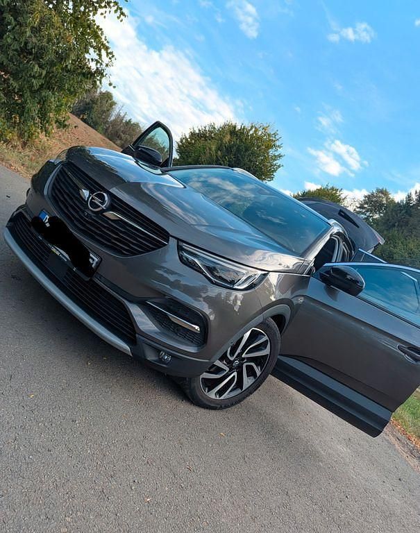 Grau Gebraucht 2018 Opel Grandland X Innovation SUV | 11.600 € (Superpreis) - Bild 1/4