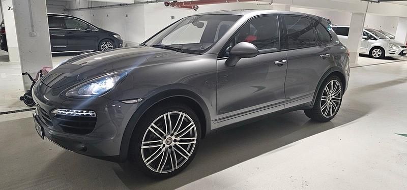 Grau Gebraucht 2013 Porsche Cayenne S Sport SUV | 27.999 € (Fairer Preis) - Bild 1/4