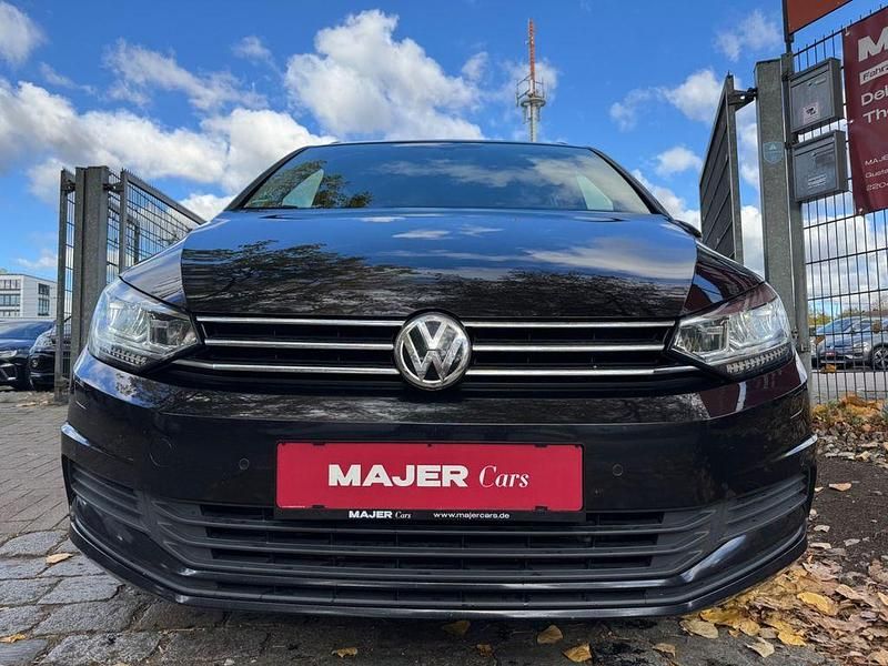 Gebraucht VW Touran Comfortline 116 PS (85 kW) 2017 Schwarz Van / Kleinbus