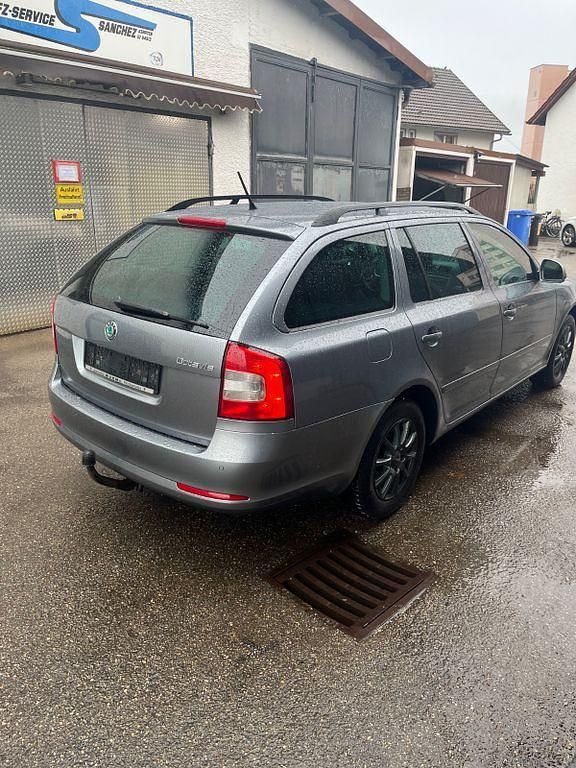 Gebraucht Skoda Octavia Ambition 160 PS (117 kW) 2013 Kombi