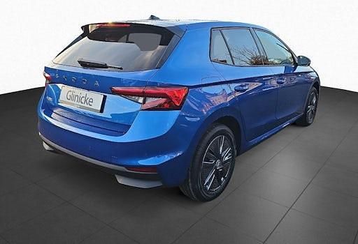Neu Skoda Fabia Tour 95 PS (69 kW) 2025 Blau Limousine