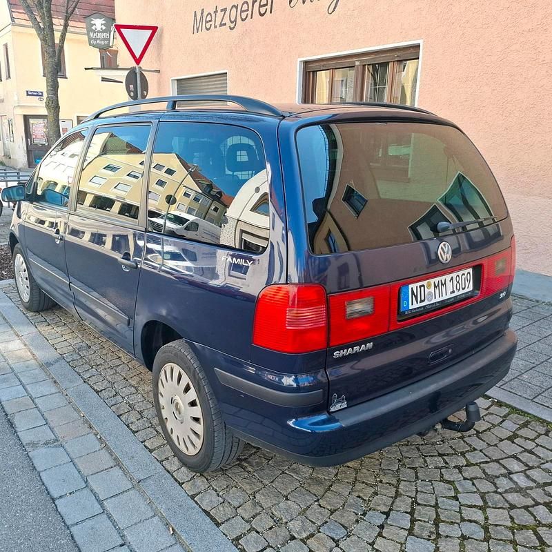 Gebraucht VW Sharan 125 PS (91 kW) 2002 Blau Van / Kleinbus