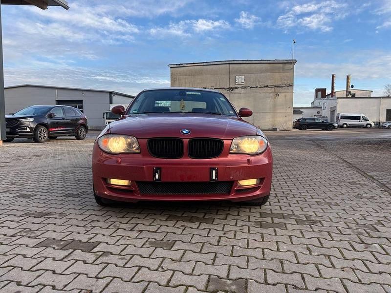 Gebraucht BMW 120 177 PS (130 kW) 2008 Rot Kleinwagen