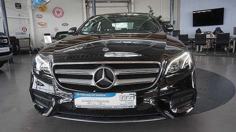Gebraucht Mercedes E300 Avantgarde 245 PS (180 kW) 2018 Schwarz Limousine