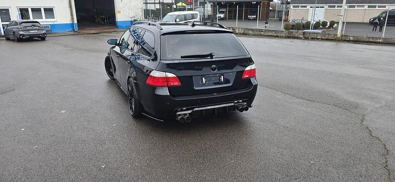Gebraucht BMW 545 333 PS (244 kW) 2004 Schwarz Kombi