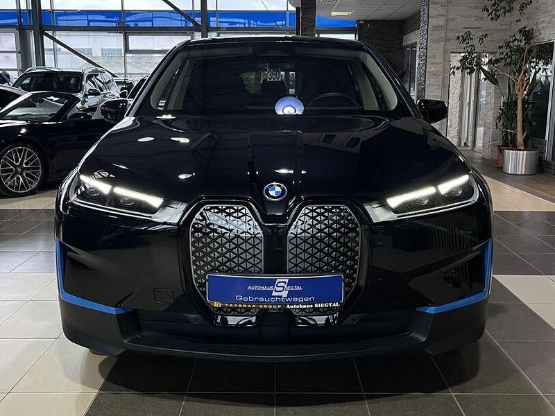 Gebraucht BMW iX Performance 239 kW (326 PS) 2023 Schwarz SUV