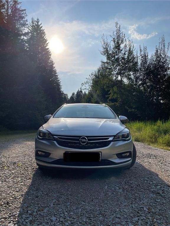 Gebraucht Opel Astra 110 PS (80 kW) 2019 Silber Limousine