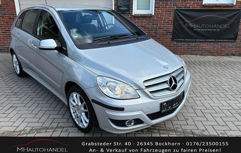 Silber Gebraucht 2010 Mercedes B160 Van / Kleinbus | 6.990 € - Bild 1/4