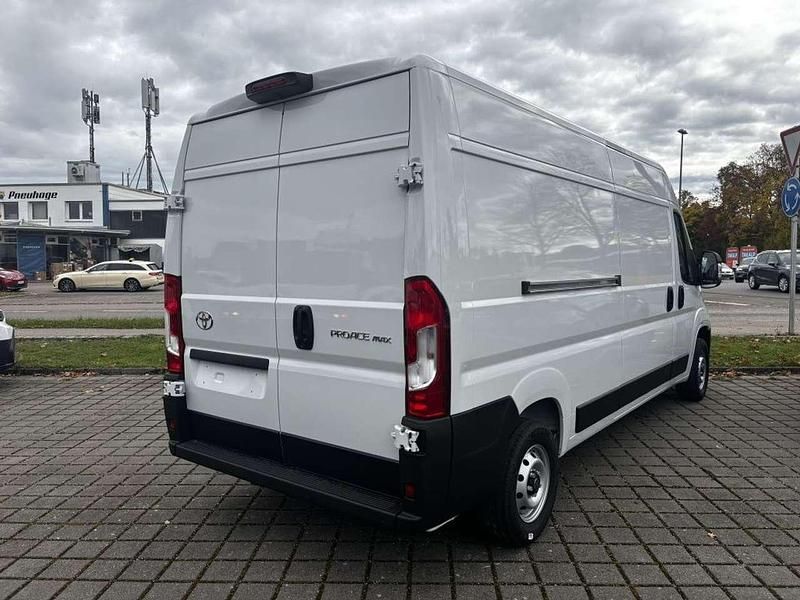 Gebraucht Toyota Proace 140 PS (102 kW) 2025 Icy white Van / Kleinbus